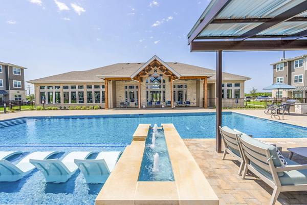 pool/patio at Prose Northbend Apartments