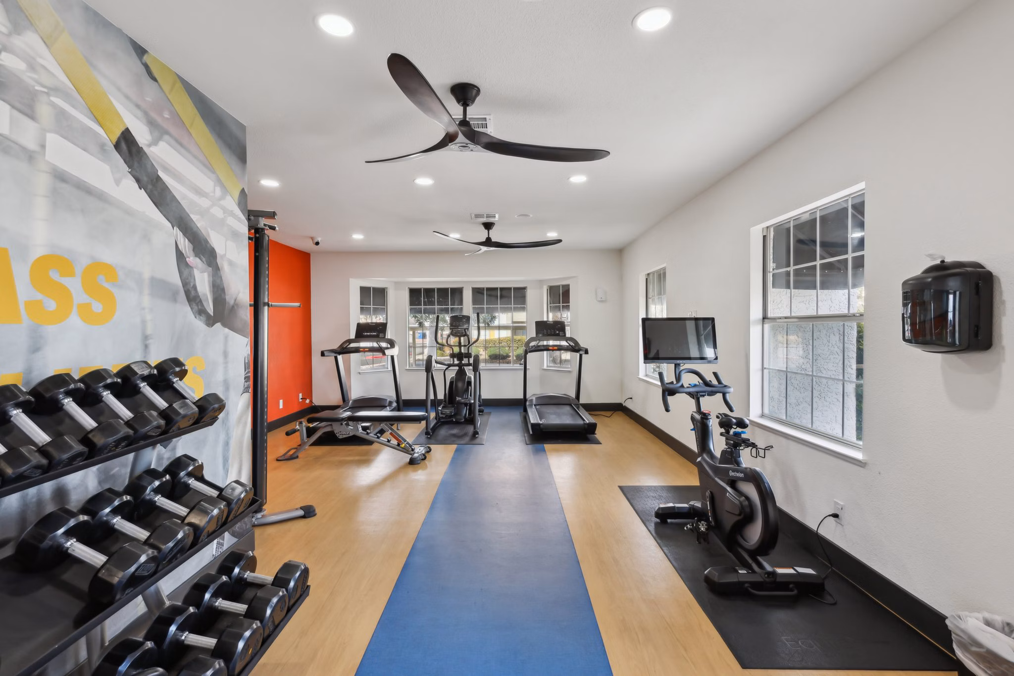 fitness center at The Del Rey Apartments 