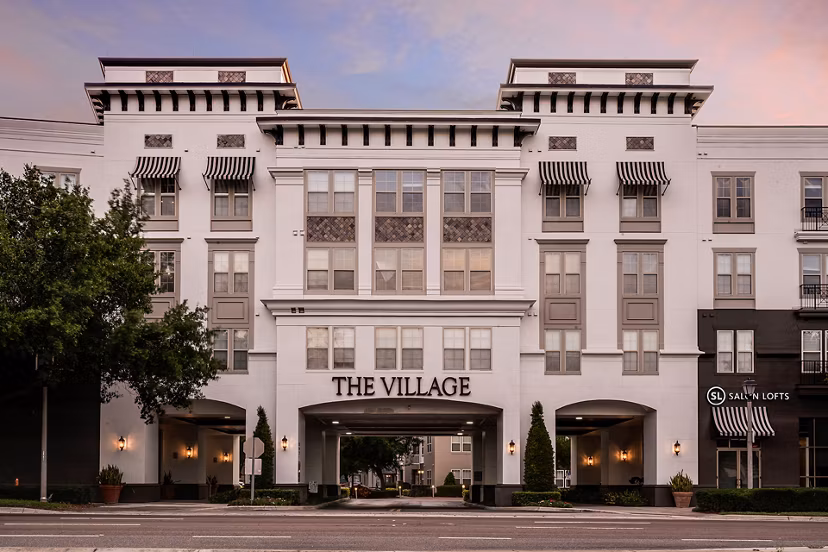 The Village at Lake Lily: Elegant of luxury apartments in Maitland