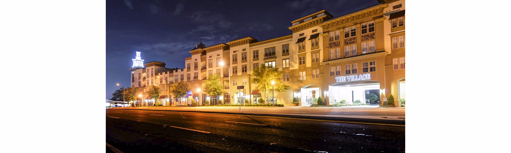 The Village at Lake Lily: Elegant of luxury apartments in Maitland
