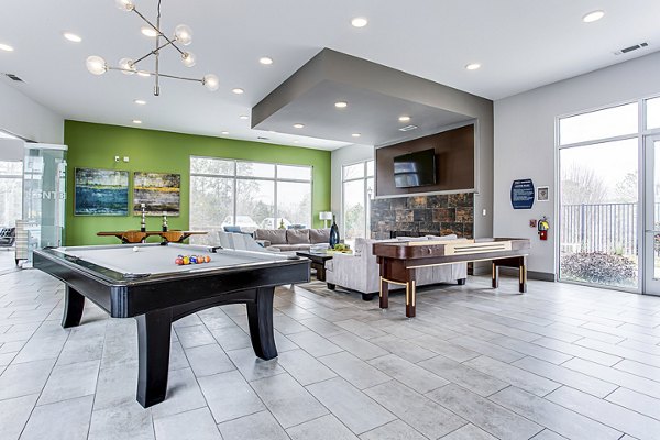 clubhouse/lobby/game room at 550 Northridge Apartments