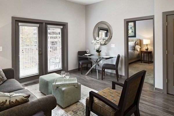 living room at 550 Northridge Apartments