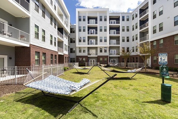 patio at 550 Northridge Apartments