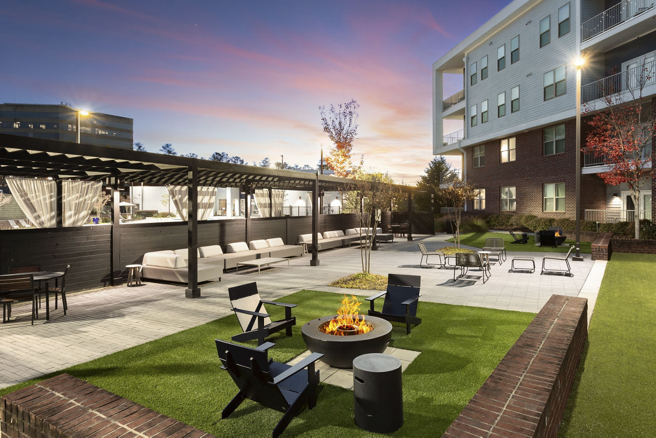 Grill area at 550 Northridge (4 of 4)