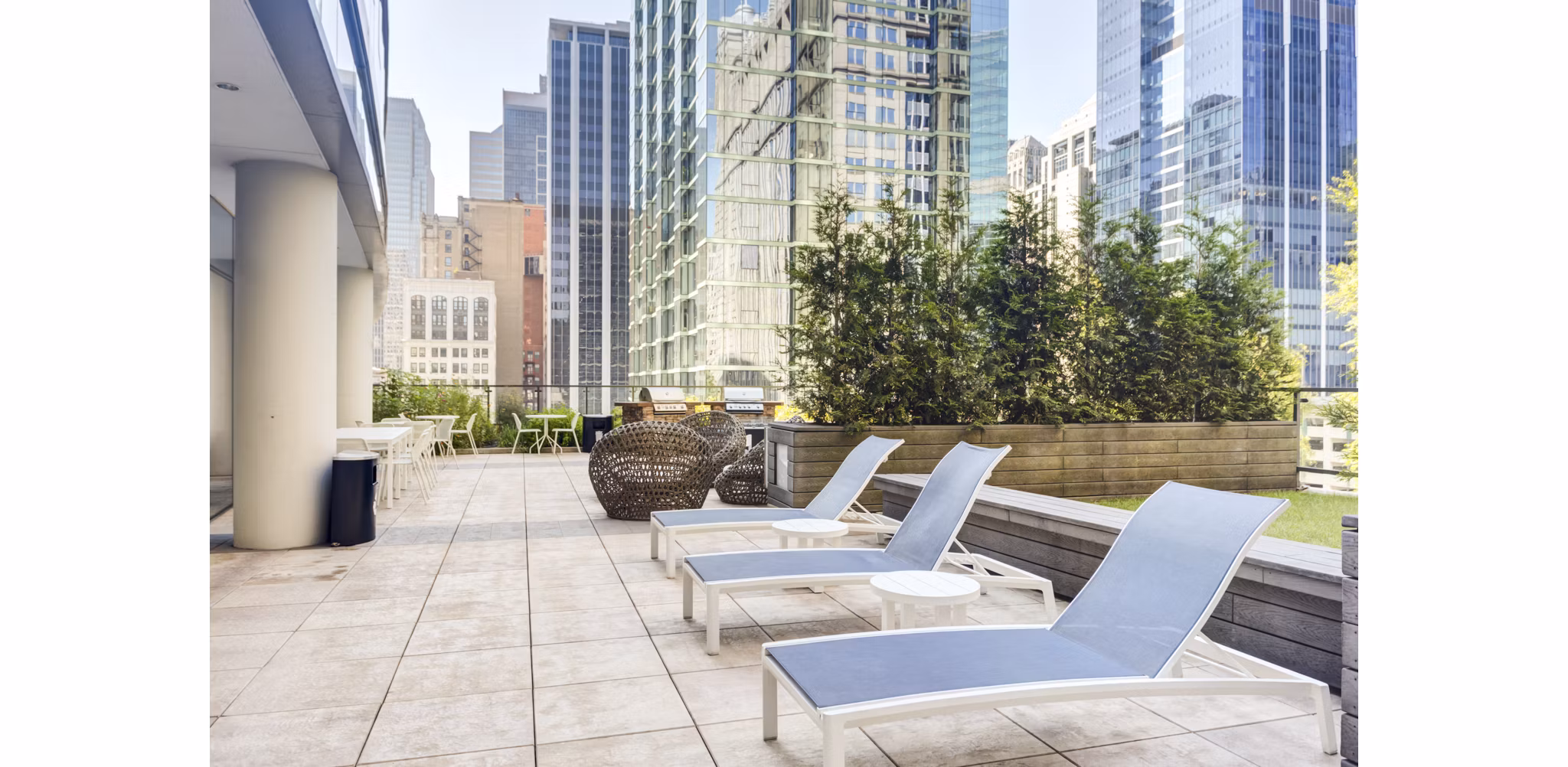 patio at Lake & Wells Apartments 