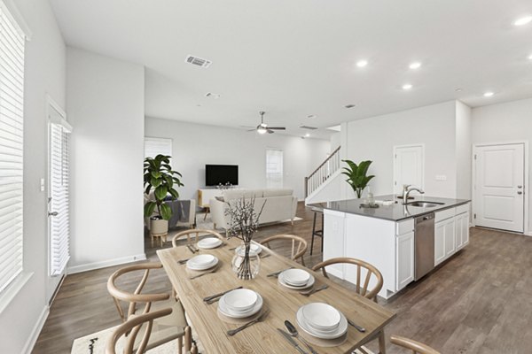 dining area at The Oaks on Chisholm Trail Apartments