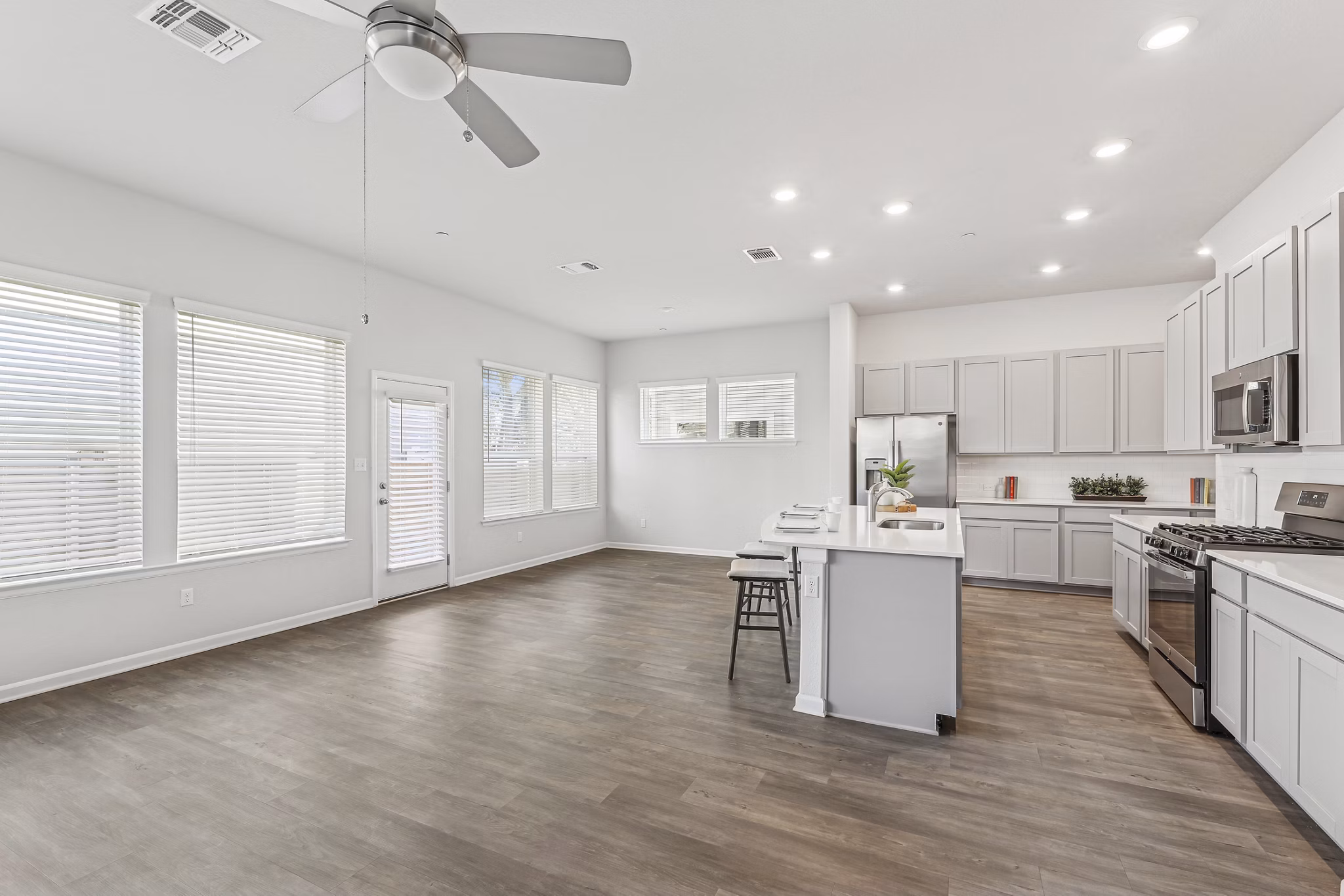 living room at The Oaks on Chisholm Trail Apartments