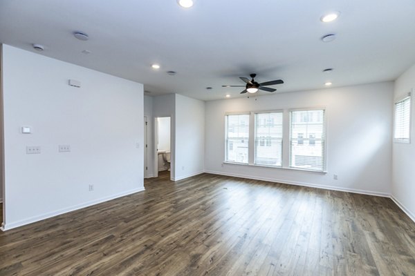 living room at Waverly Village Apartments