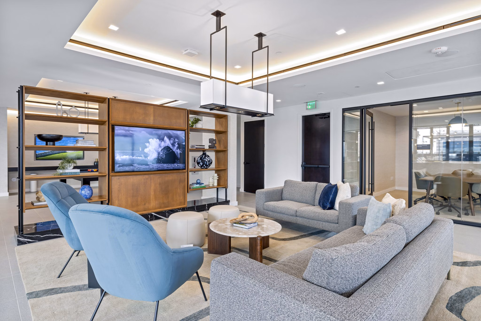 Contemporary clubhouse lobby featuring elegant seating and modern decor at 400H Apartments, luxury living by Greystar