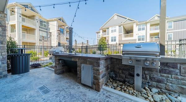 grill area at Coddle Creek Apartments