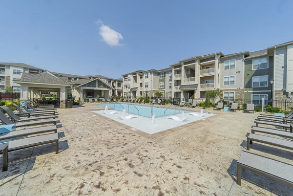 pool at Pringle Square Apartments