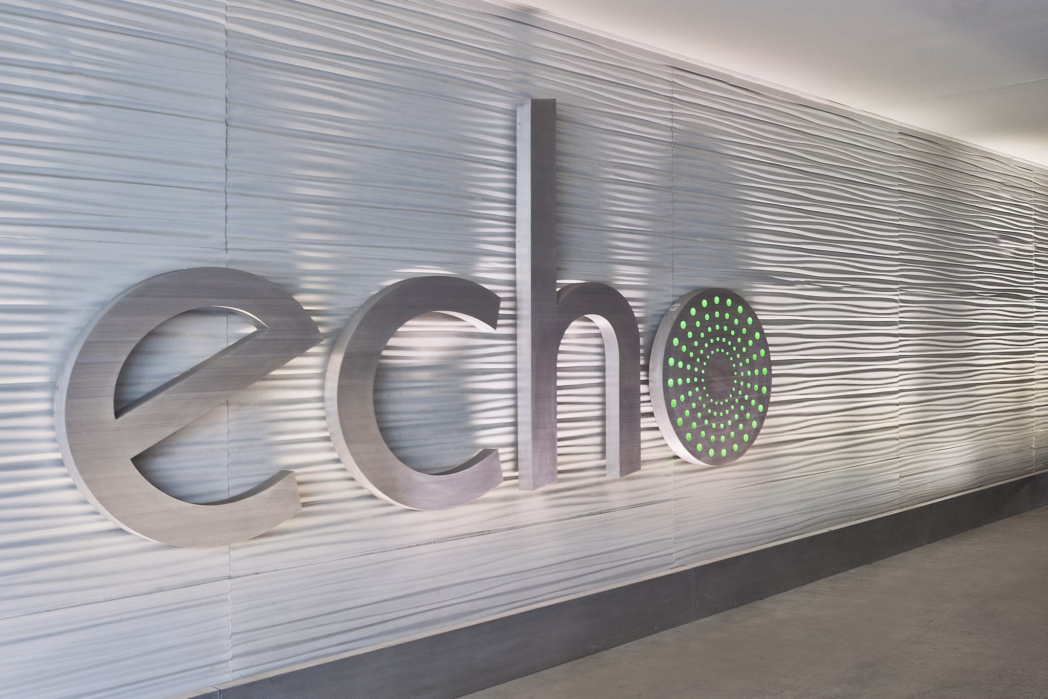 Decorative wall design featuring the word echo in luxury apartments