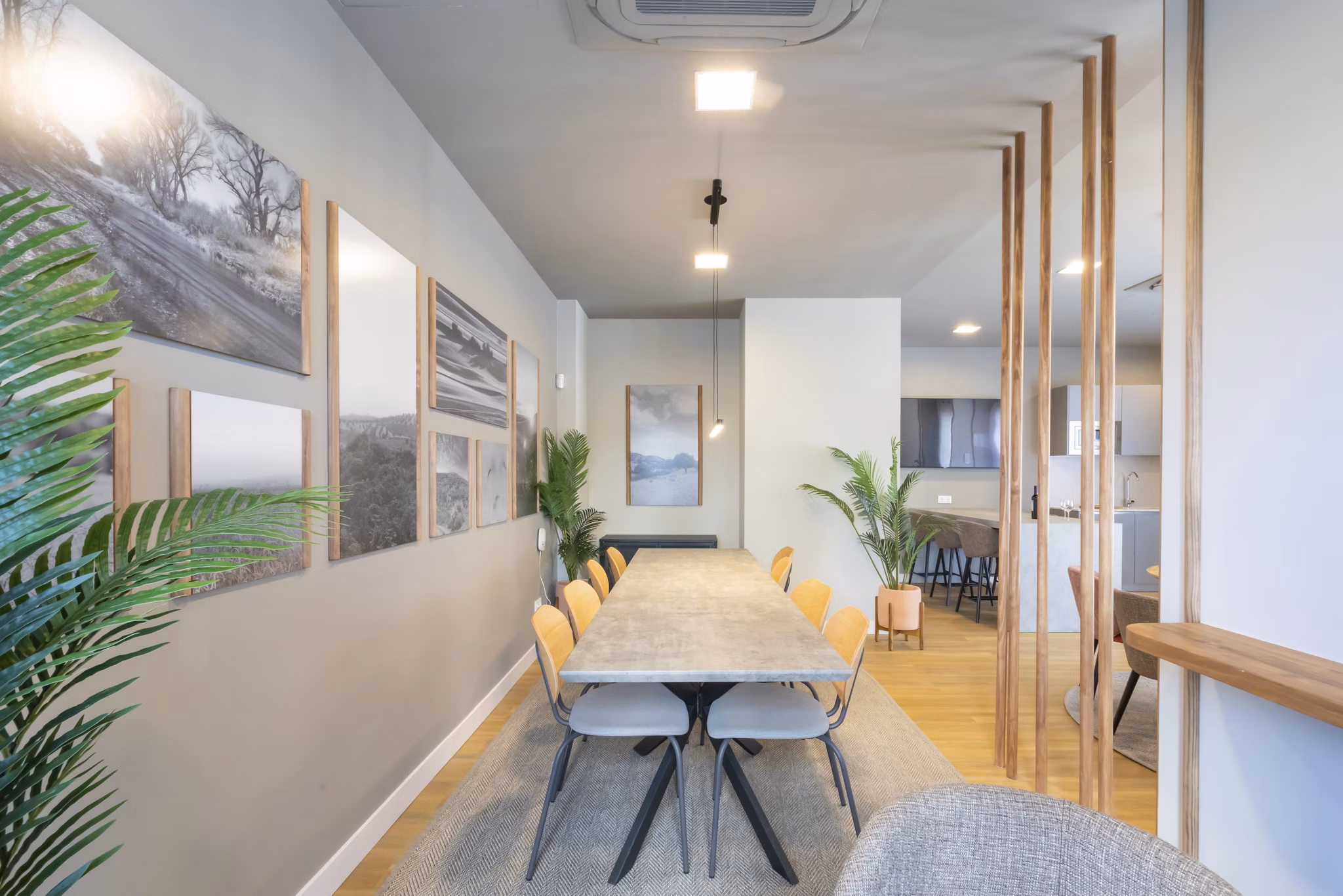 Elegant dining area with stylish decor and bright natural light at Be Casa Essential Canaveral.