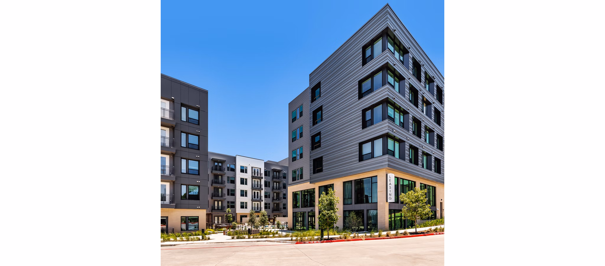 Crosstown Apartments: Contemporary of luxury apartments in urban setting