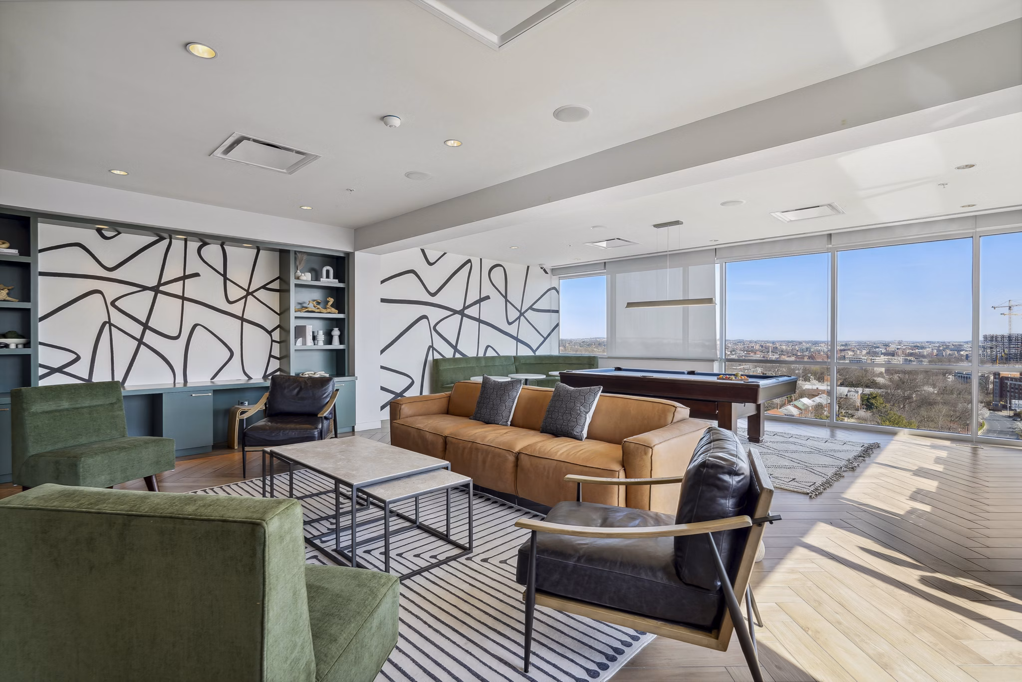 Luxurious clubhouse with modern amenities at Verde Pointe Apartments