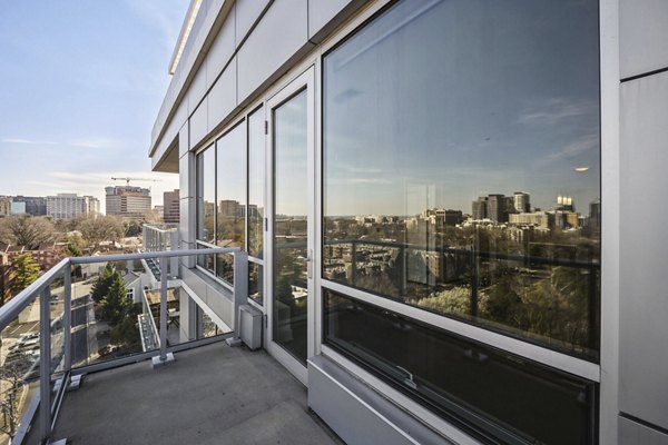 Outdoor patio with modern seating at Verde Pointe luxury apartments
