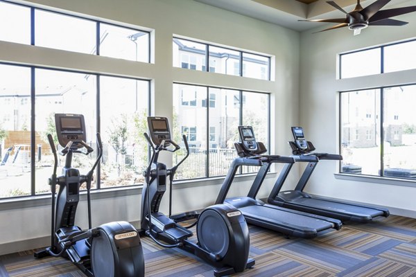State-of-the-art fitness center with modern equipment at Prose District West Apartments Ð¾Ð±ÐµÑÐ¿ÐµÑ‡Ð¸Ñ‚ÑŒ Ð·Ð´Ð¾Ñ€Ð¾Ð²Ñ‹Ð¹ Ð¾Ð±Ñ€Ð°Ð· Ð¶Ð¸Ð·Ð½Ð¸