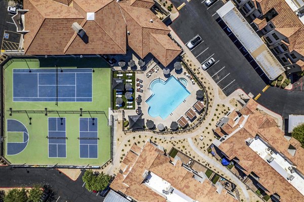 Hideaway North Scottsdale: Elegant of luxury apartment complex in Scottsdale