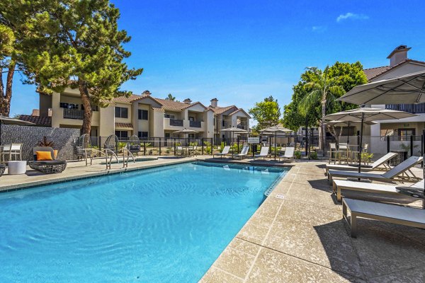 pool at Hideaway North Scottsdale Apartments