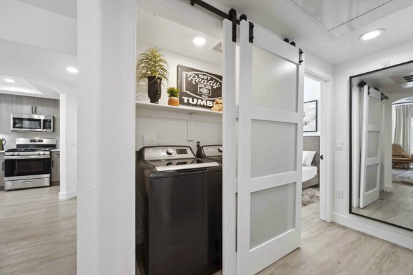 laundry room at Nines at Kierland Apartments
