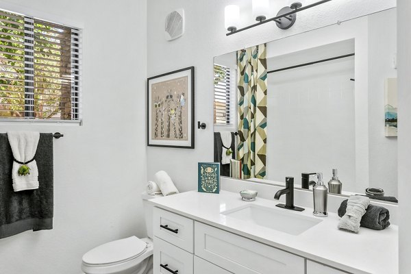 bathroom at San Portella Apartments