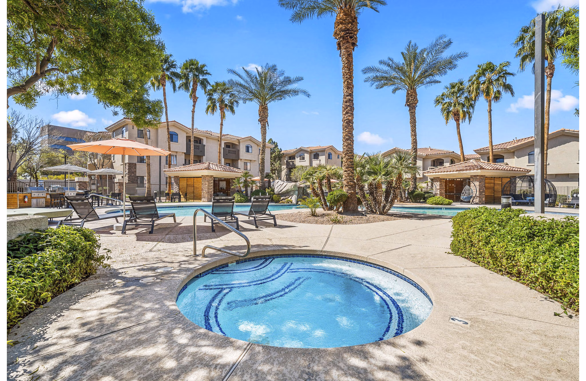 hot tub/jacuzzi/pool at San Portella Apartments