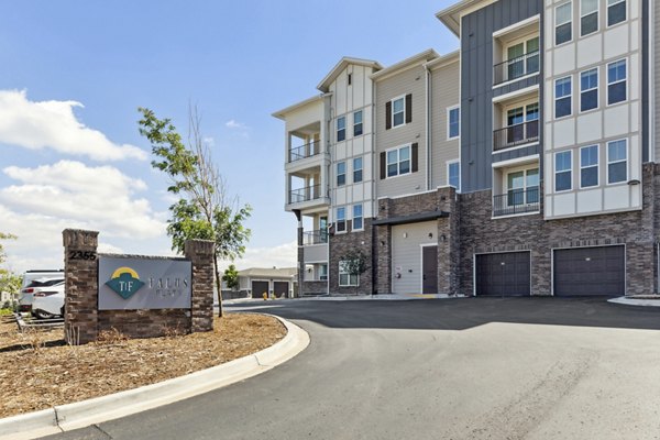 Talus Flats: Contemporary luxury apartments view in the heart of the city