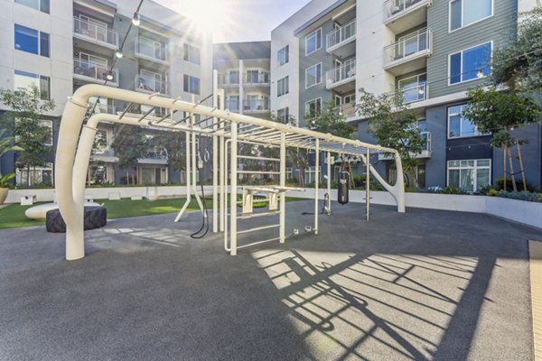 outdoor fitness center at Vive Luxe Apartments