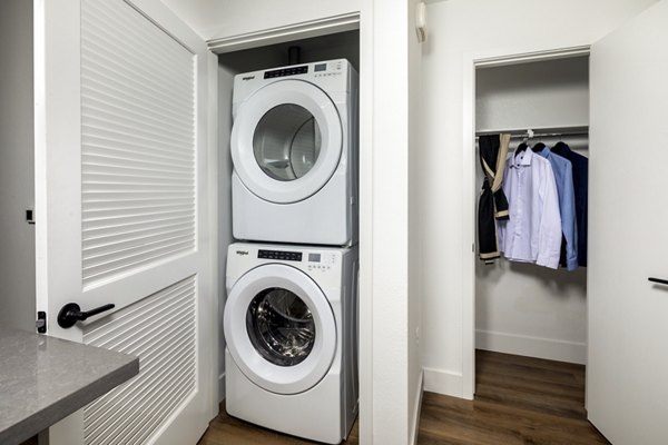laundry room at Vora Lux Apartments 