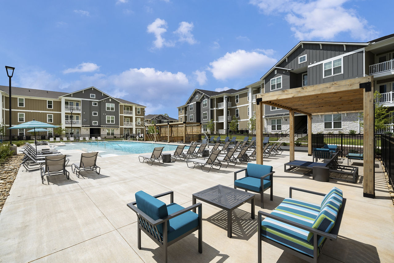 Pool at The Alexandria Apartments (4 of 5)
