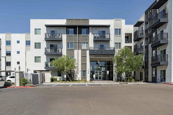 Slate Scottsdale: Modern luxury apartments in Scottsdale with unique architectural design features