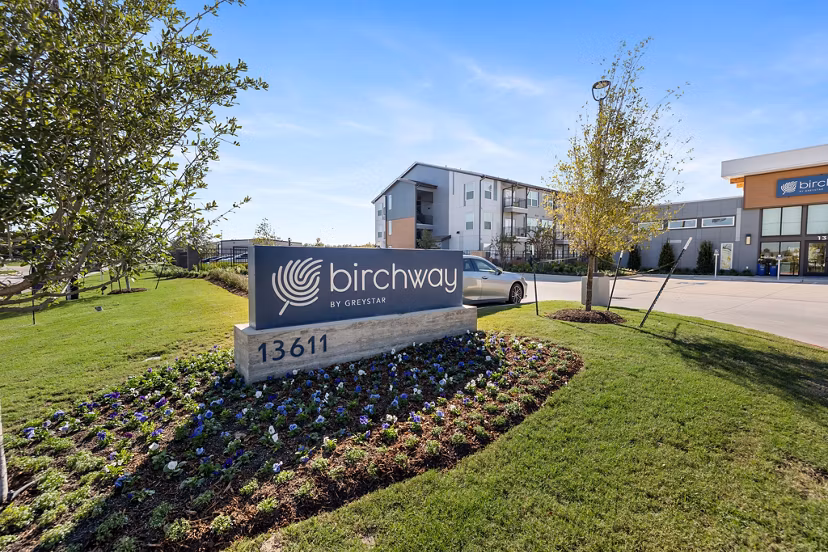 Birchway Perry Road: Elegant view of luxury apartments with landscaped gardens