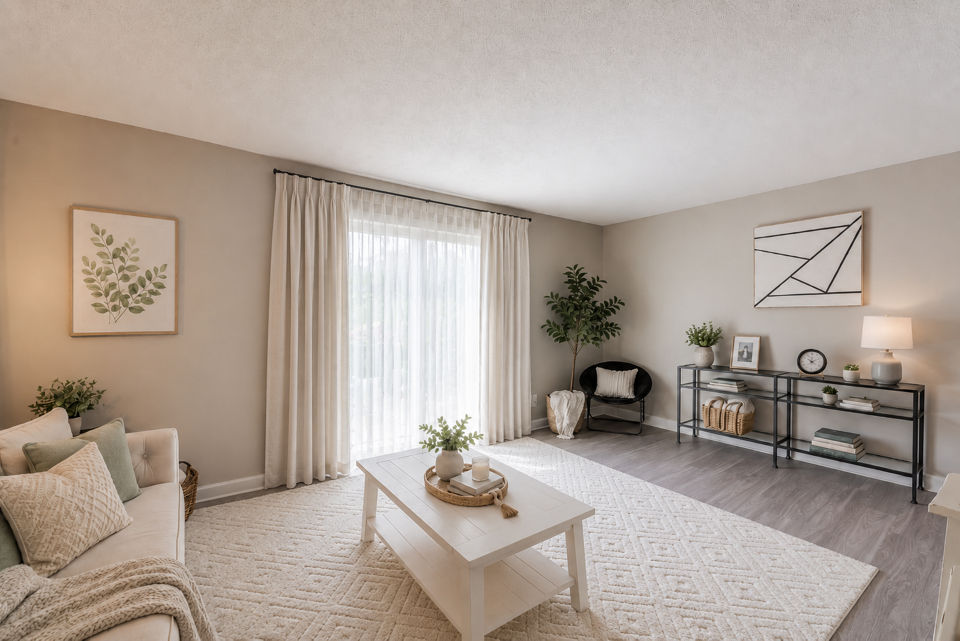 living room at Collins Crossing Apartments 
