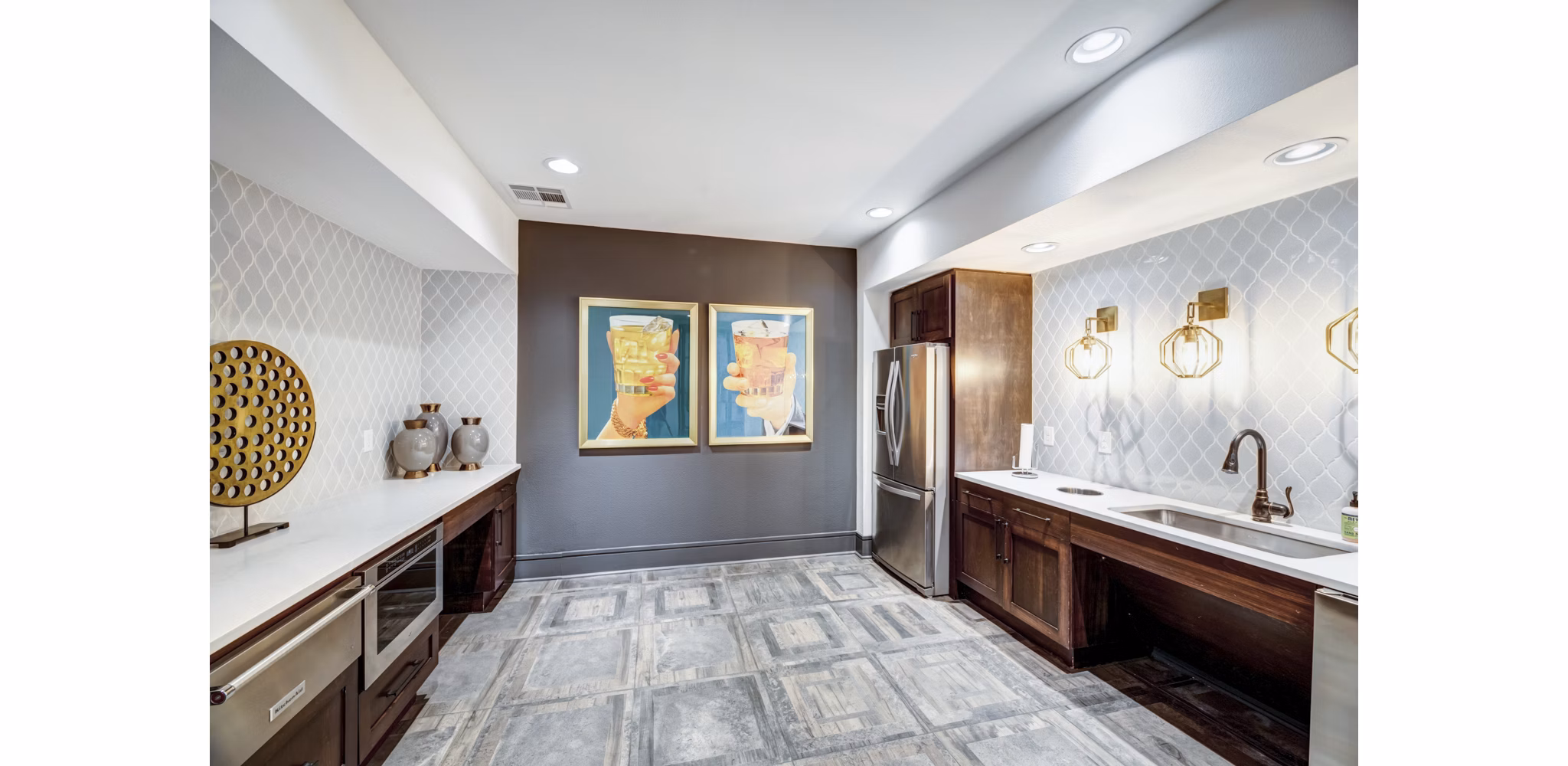clubhouse at The Laurel Preston Hollow Apartments