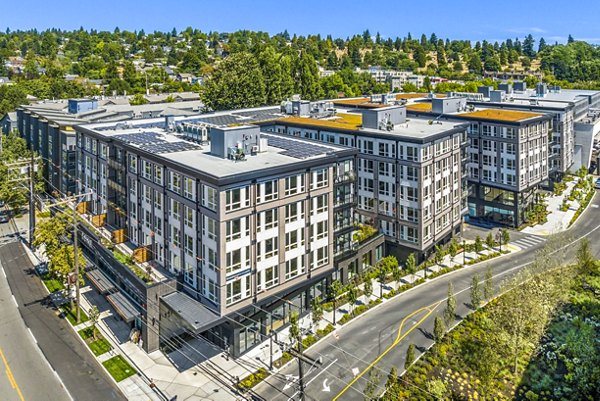 Broadstone Strata: Contemporary building at luxury apartments in vibrant city setting
