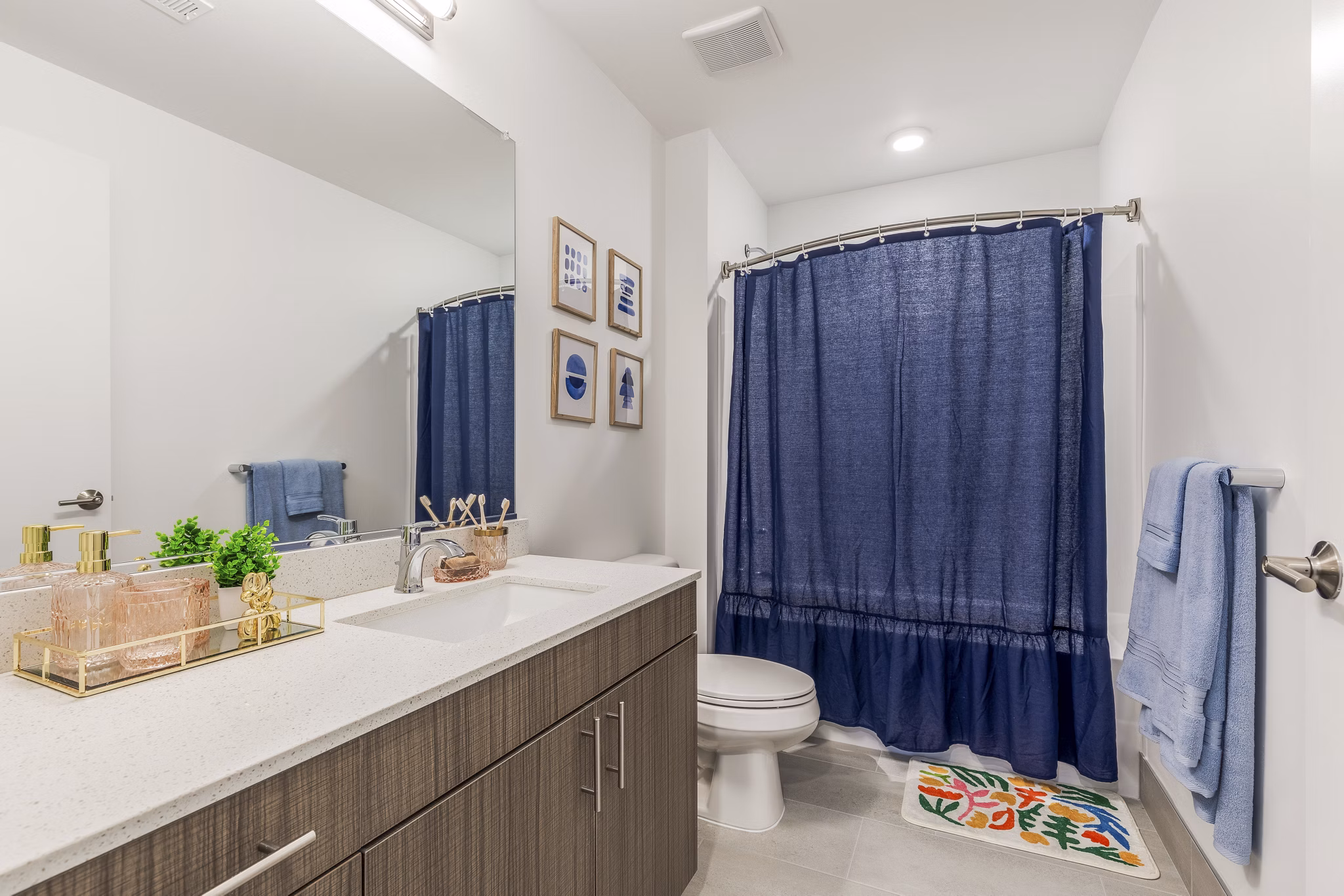 bathroom at Union on Knox Apartments