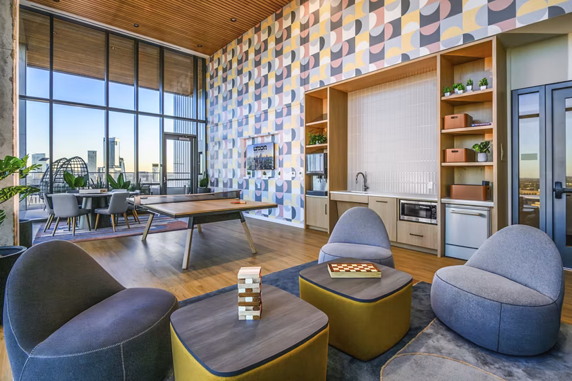 clubhouse game room at Union on San Antonio Apartments