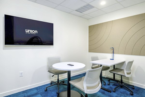 study area at Union on San Antonio Apartments