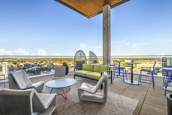 patio at Union on San Antonio Apartments