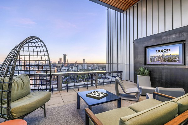 patio at Union on San Antonio Apartments