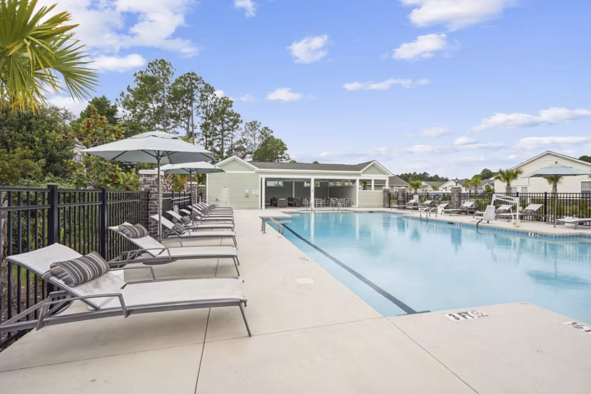 pool at Ailsa Village Apartments 