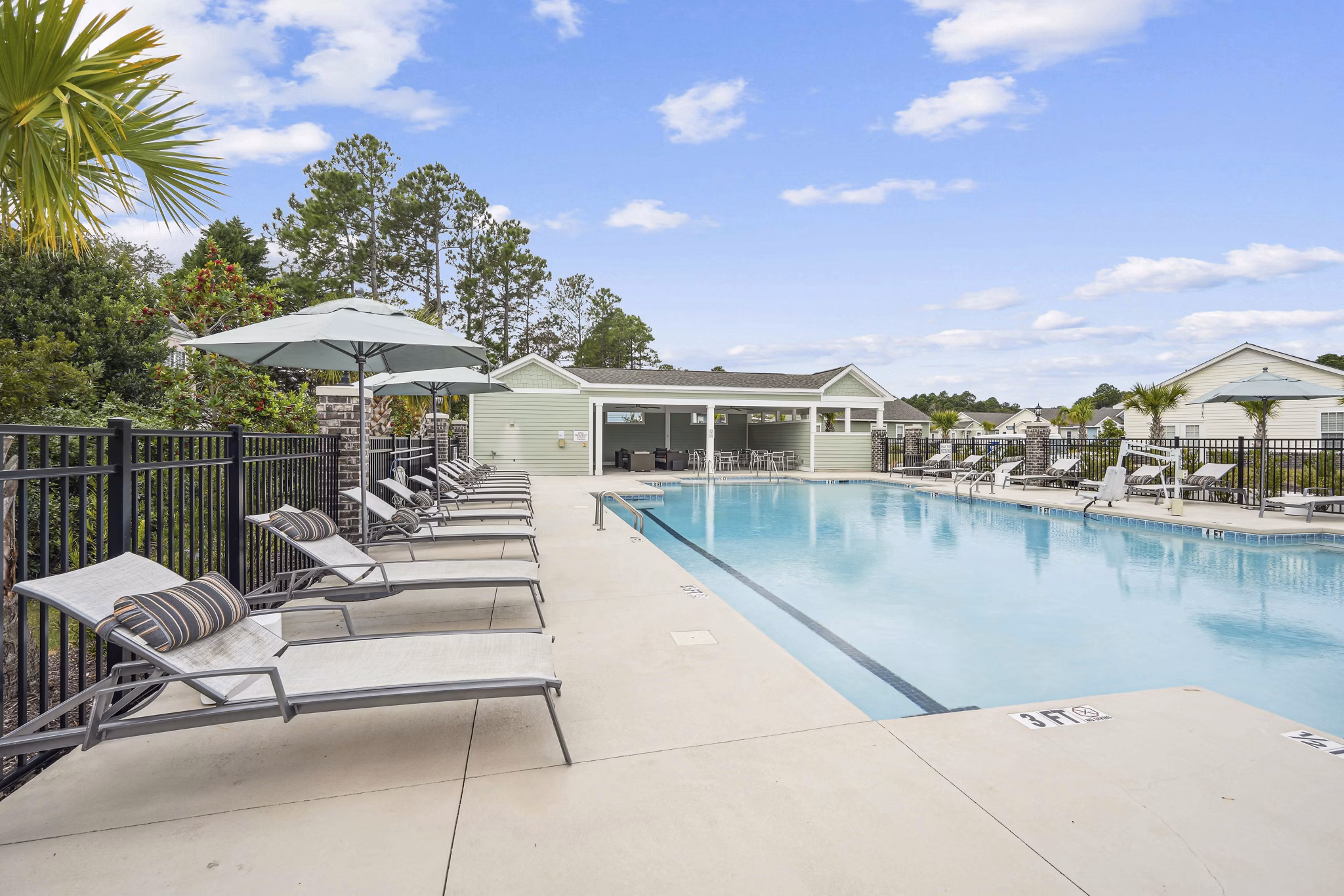 pool at Ailsa Village Apartments 