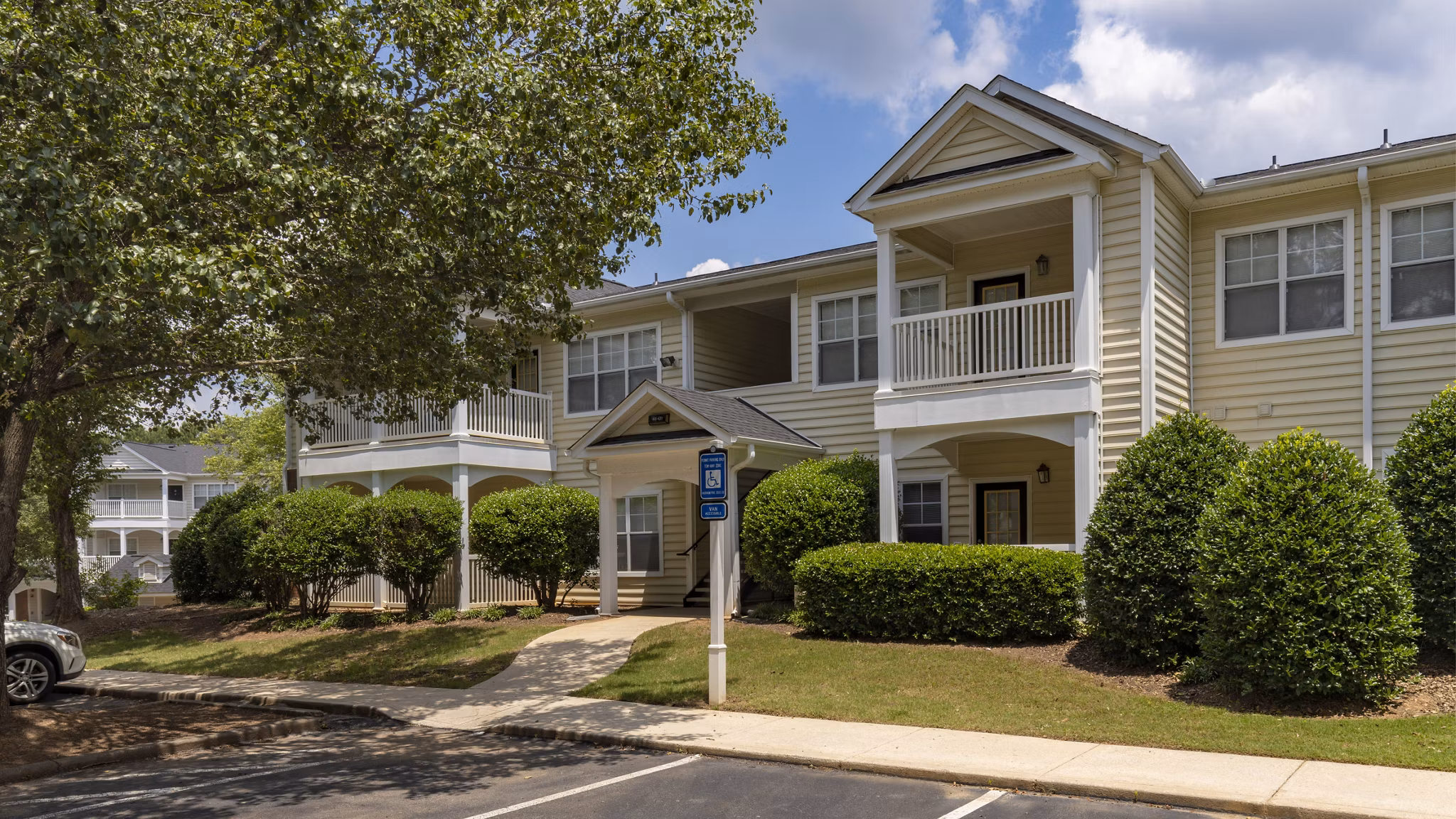 building/exterior at Landings at Sweetwater Creek Apartments