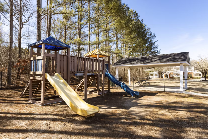 Recreational Area at Landings at Sweetwater Creek Apartments