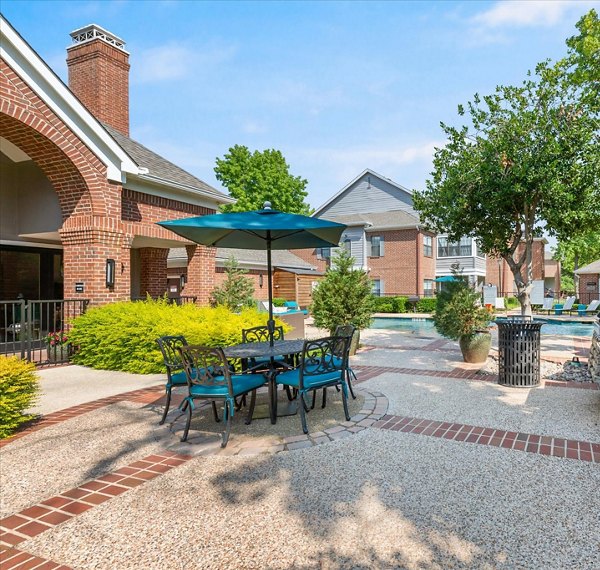 courtyard at Madison at Melrose Apartments