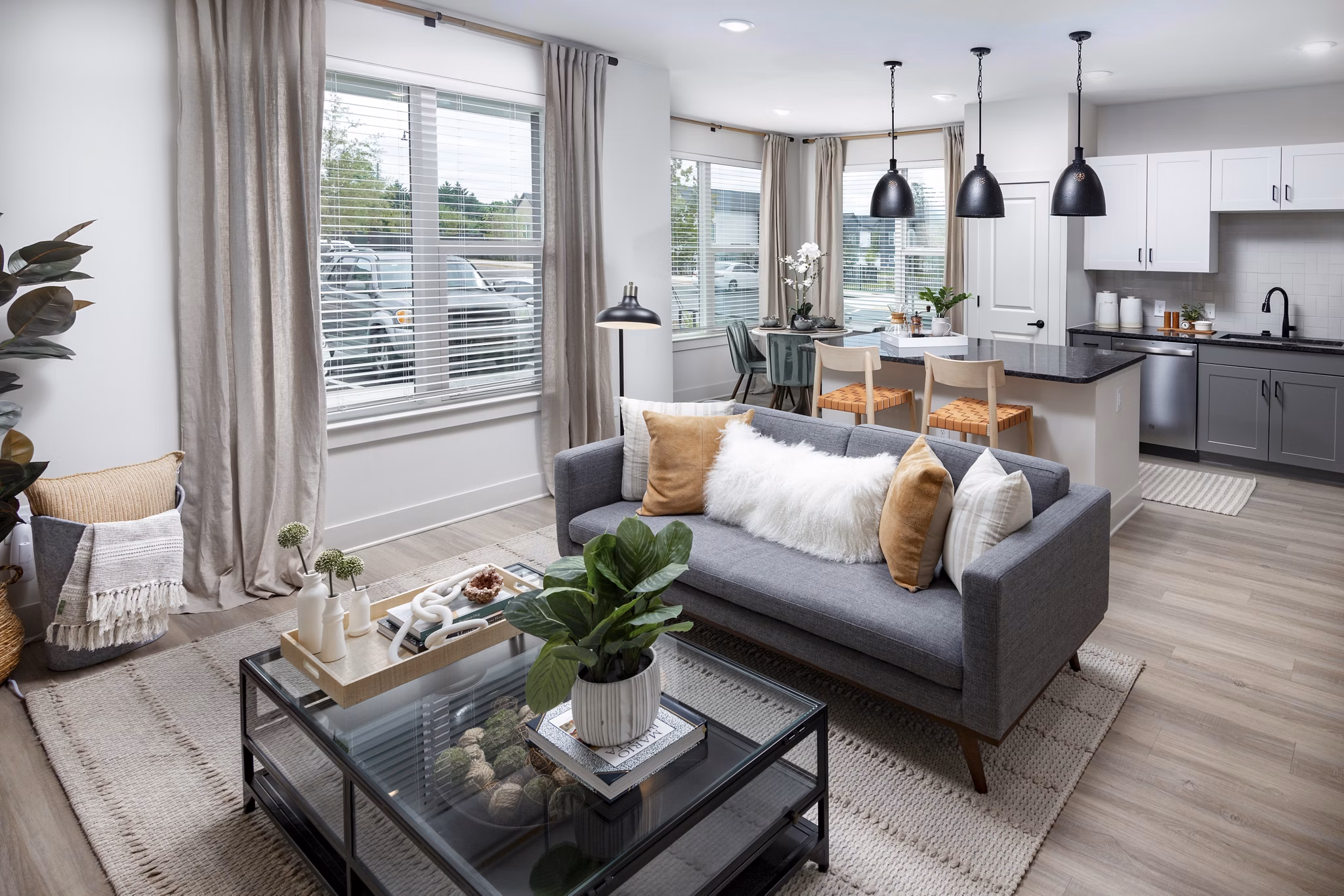 Contemporary living room with modern furnishings at Elan Brookwood Apartments