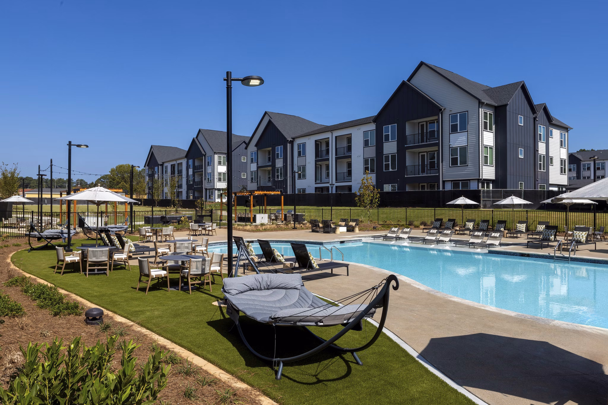 Rooftop pool offering city views at Elan Brookwood Apartments