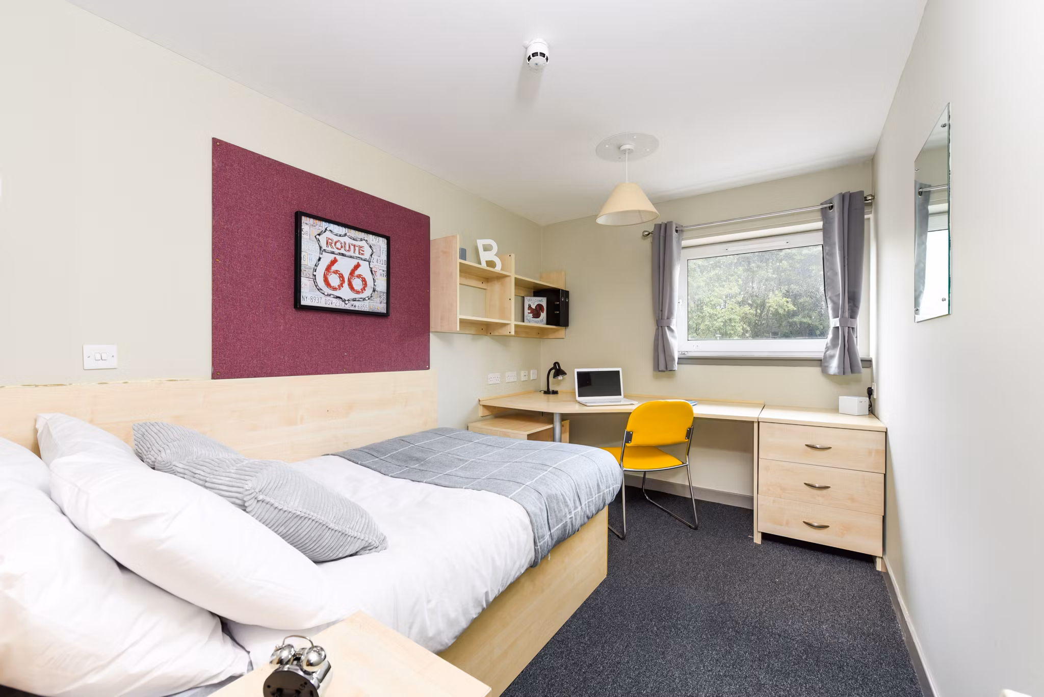 bedroom at Mealmarket Exchange