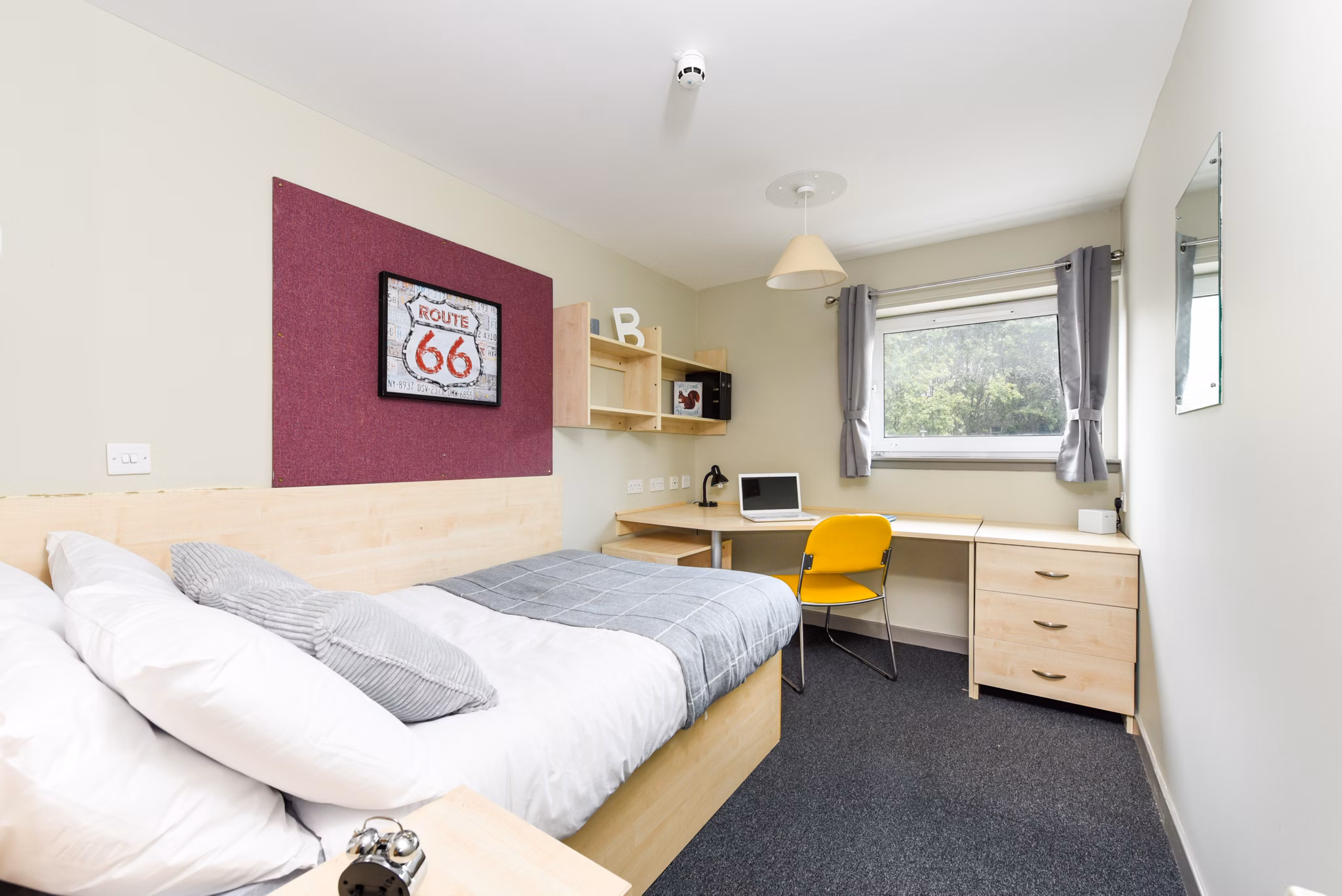 bedroom at Mealmarket Exchange