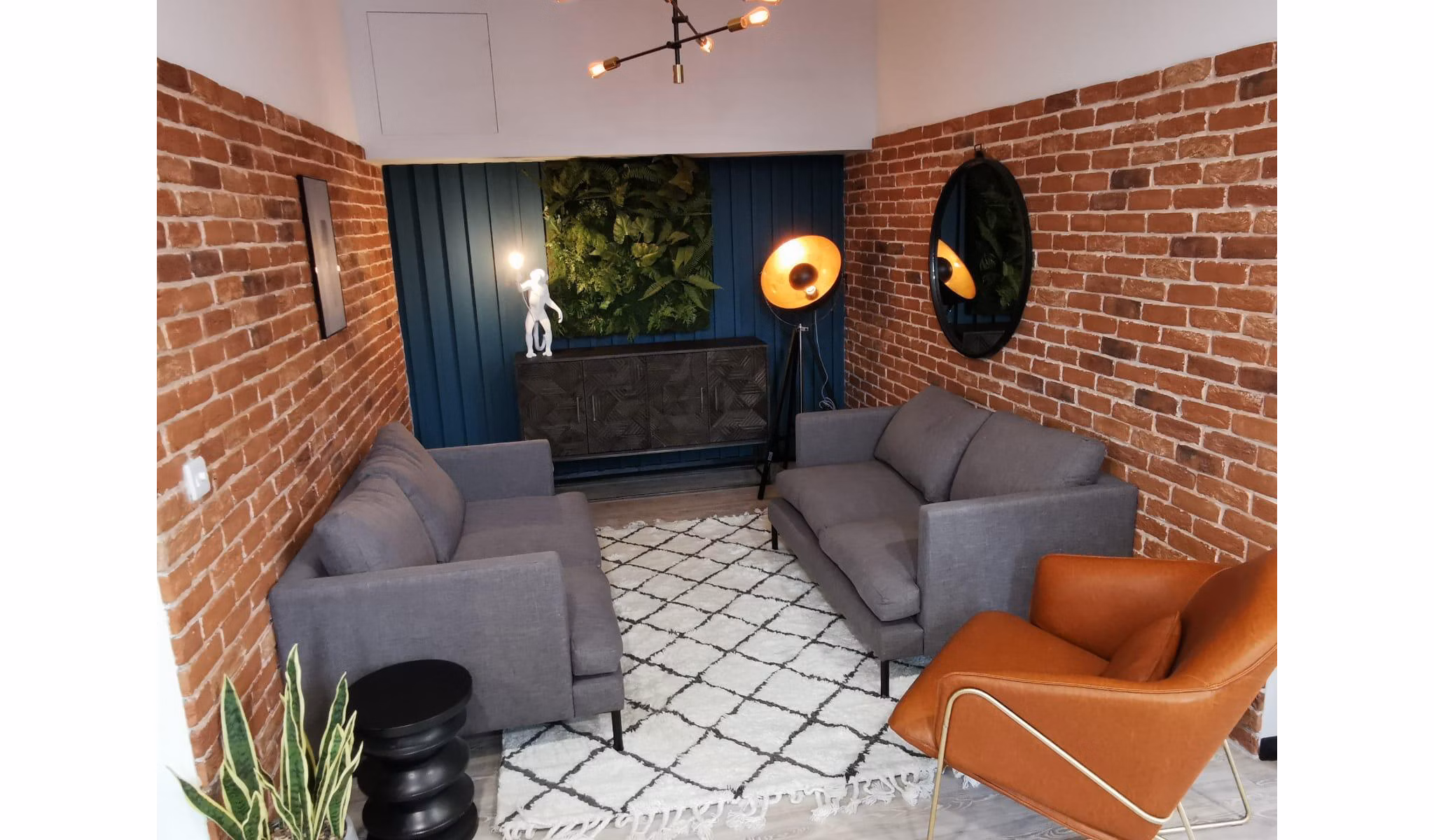 clubhouse at Little Patrick Street